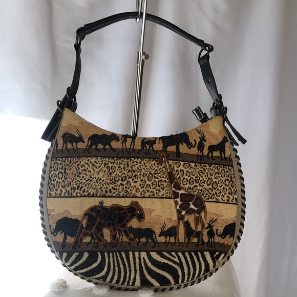 Unique Animal jungle print canvas shoulder handbag. - Picture 2 of 12